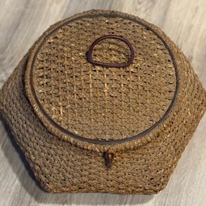 Vintage Woven Hexagonal Sewing Basket with Lid Tufted Lined Interior